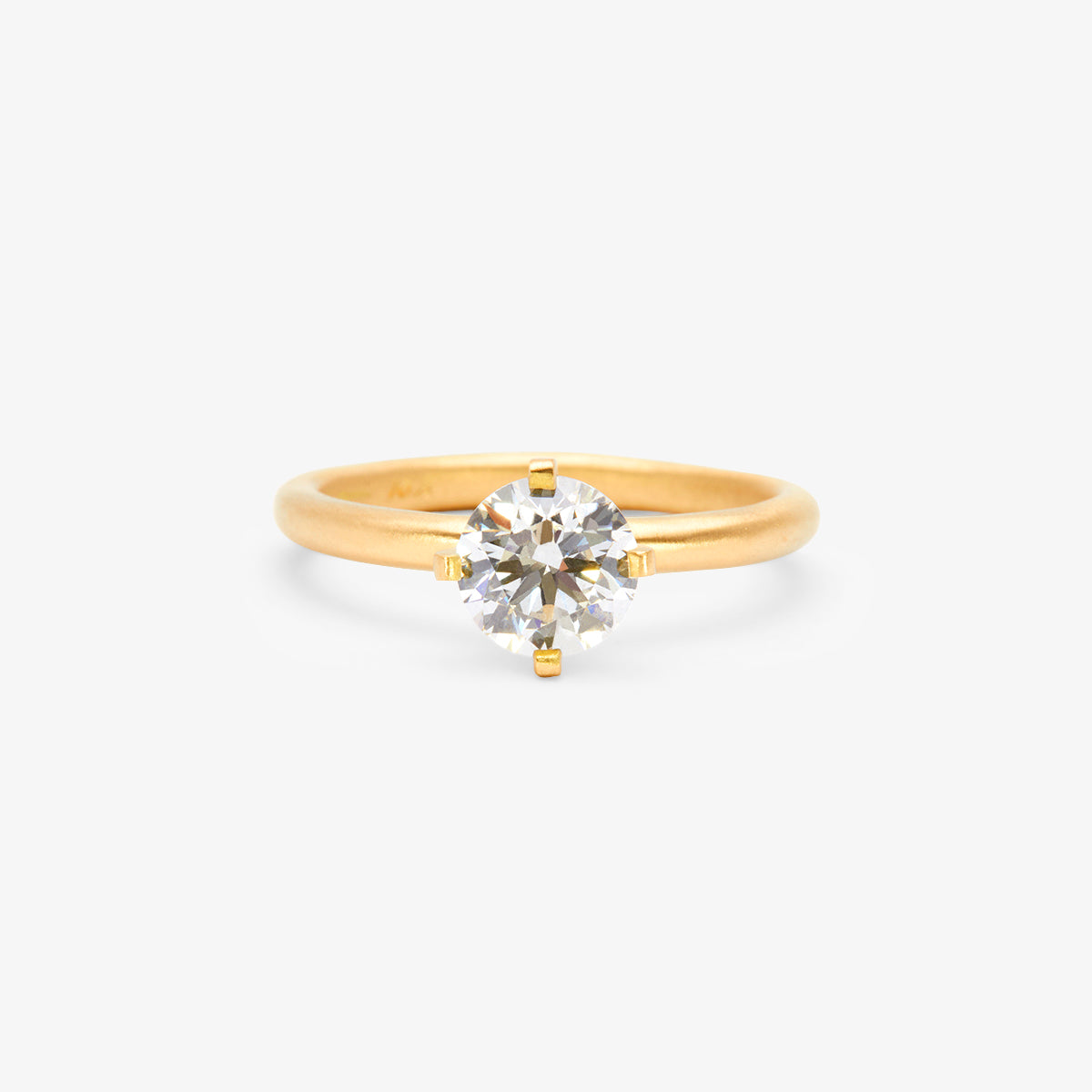 6.3mm White Diamond Noble Ring