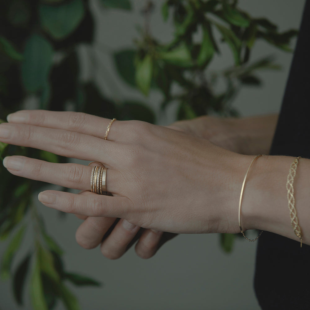 Linear Curve Bracelet