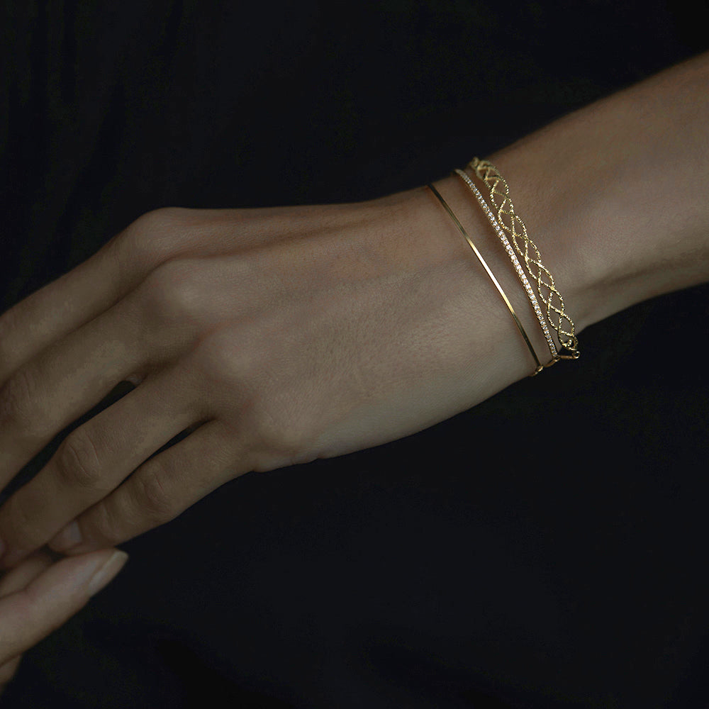 Linear Curve Diamond Bracelet