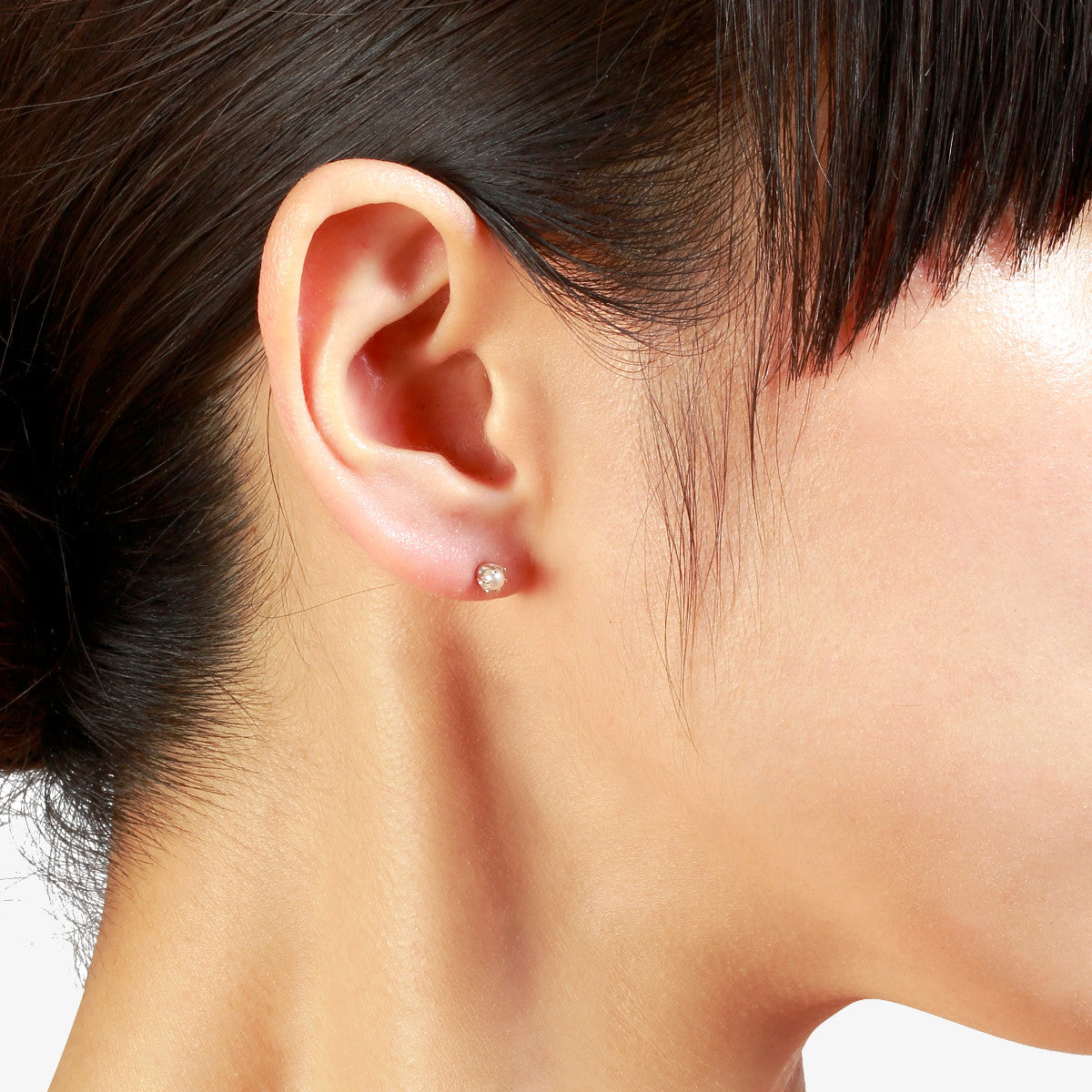 14K Yellow Gold on Model