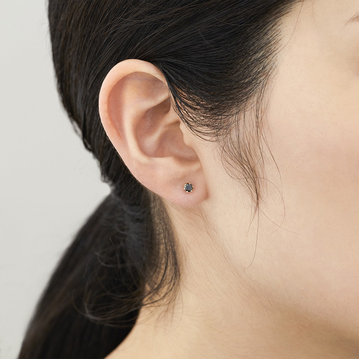 14K Yellow Gold on Model