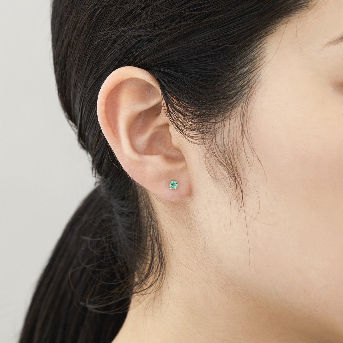 14K Yellow Gold on Model