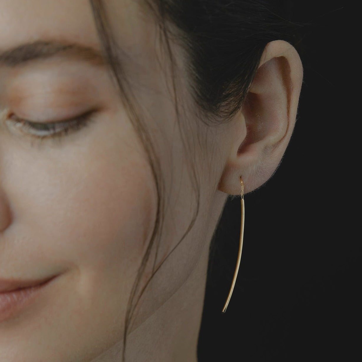 Linear Curve Earrings