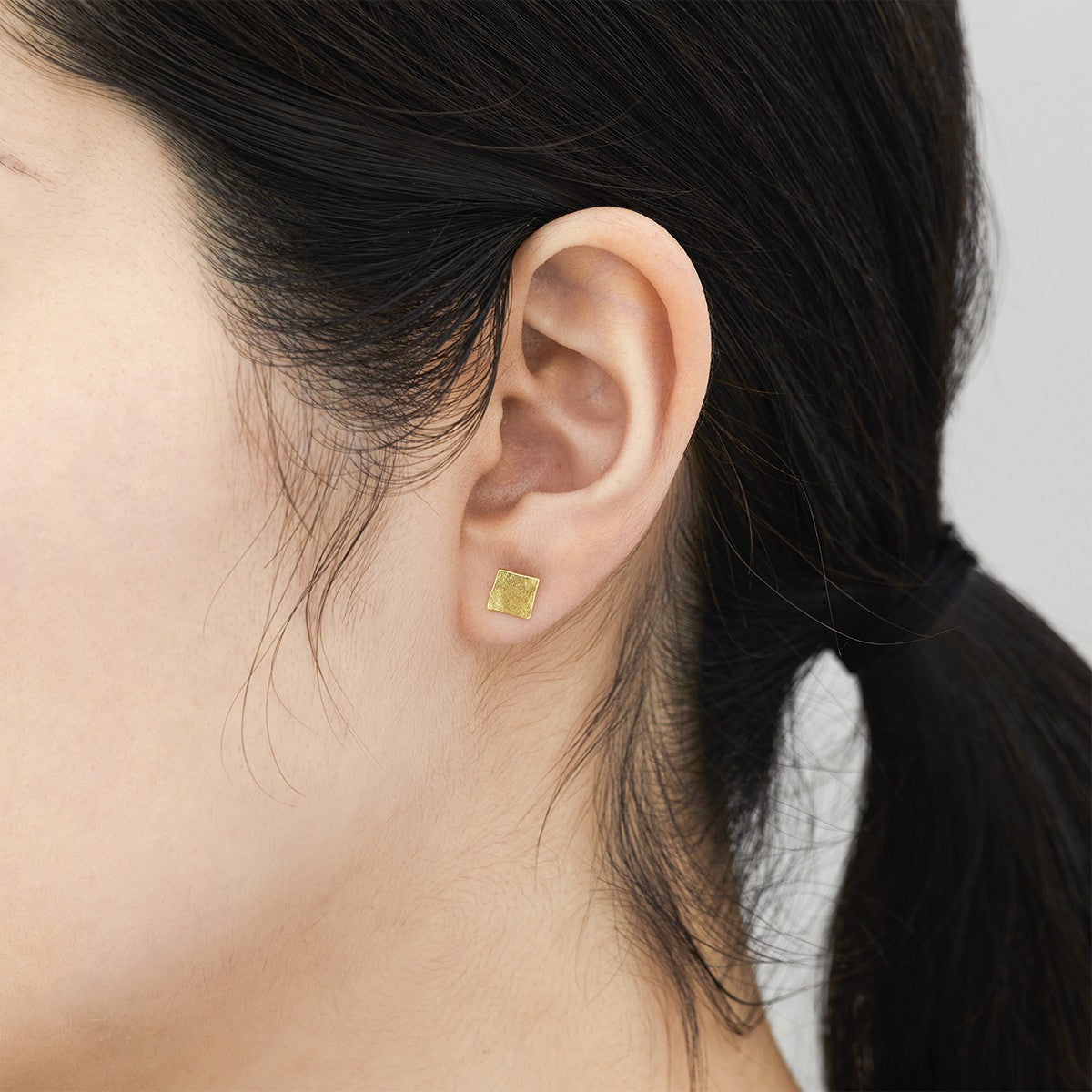 18K Yellow Gold on Model