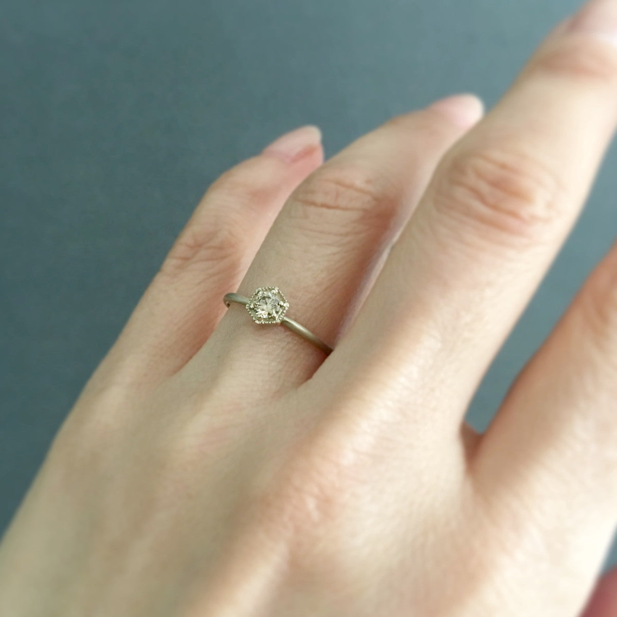 18K White Gold (w/o Black Rhodium) on Model