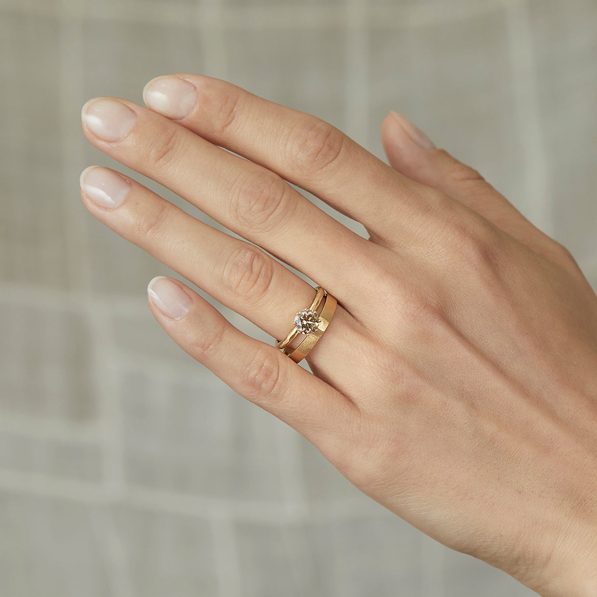 5.6mm White Diamond Blooming Ring