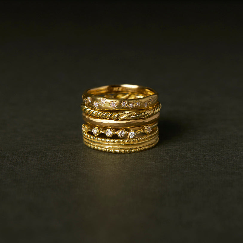 2.5mm Half Round Hammered Band