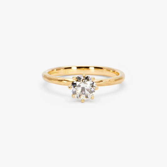 5.6mm White Diamond Blooming Ring